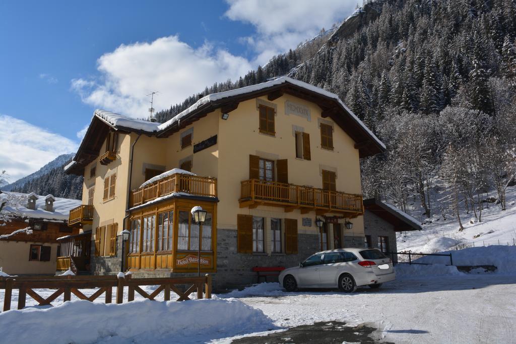 Hotel Villa Tedaldi Gressoney-Saint-Jean Buitenkant foto