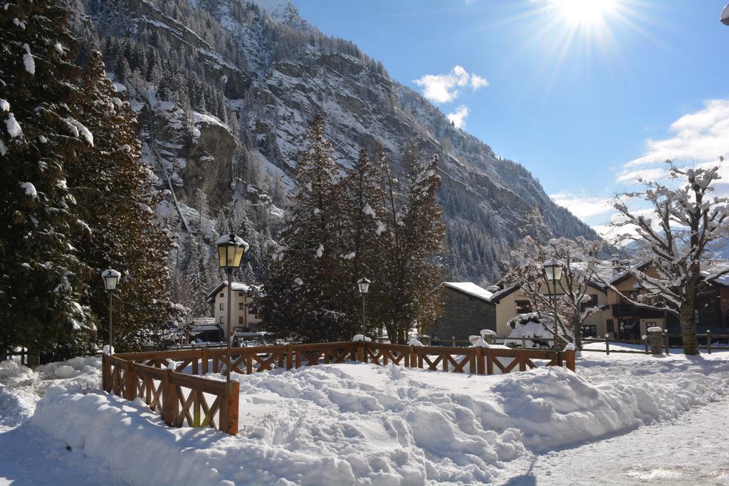 Hotel Villa Tedaldi Gressoney-Saint-Jean Buitenkant foto