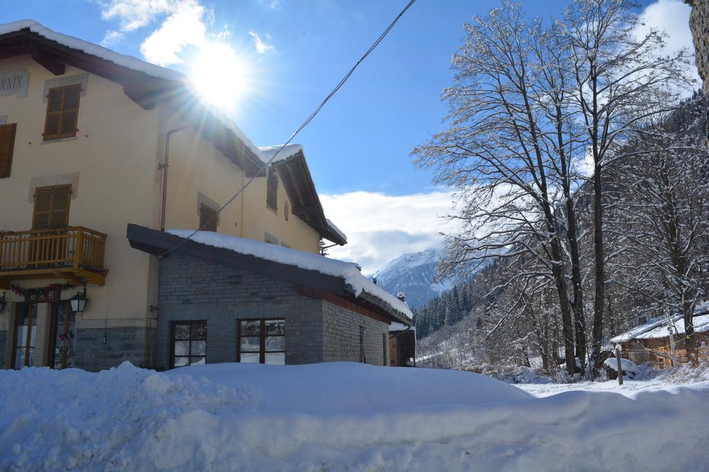 Hotel Villa Tedaldi Gressoney-Saint-Jean Buitenkant foto