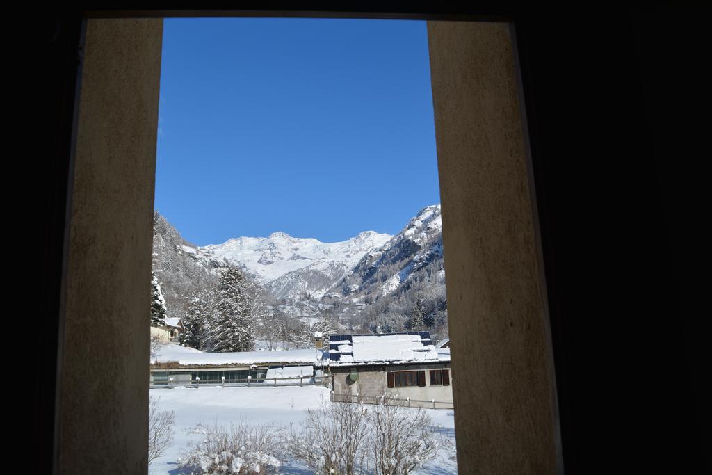 Hotel Villa Tedaldi Gressoney-Saint-Jean Buitenkant foto