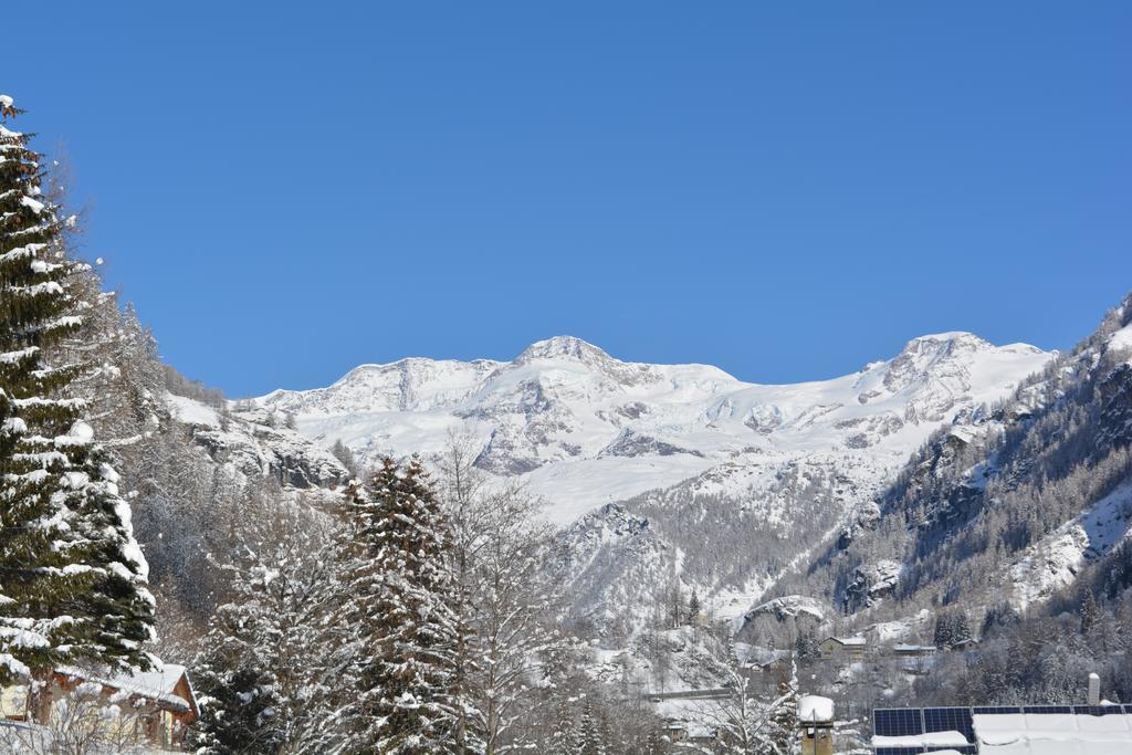 Hotel Villa Tedaldi Gressoney-Saint-Jean Buitenkant foto