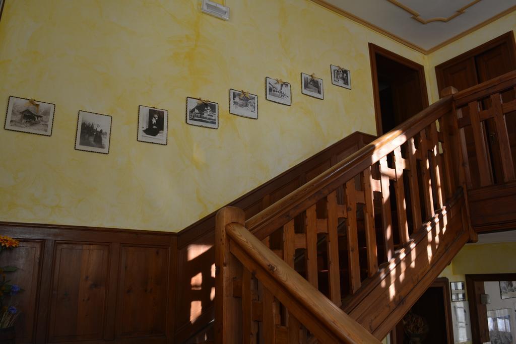 Hotel Villa Tedaldi Gressoney-Saint-Jean Buitenkant foto