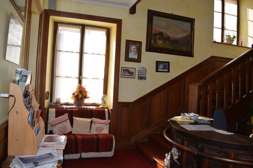 Hotel Villa Tedaldi Gressoney-Saint-Jean Buitenkant foto